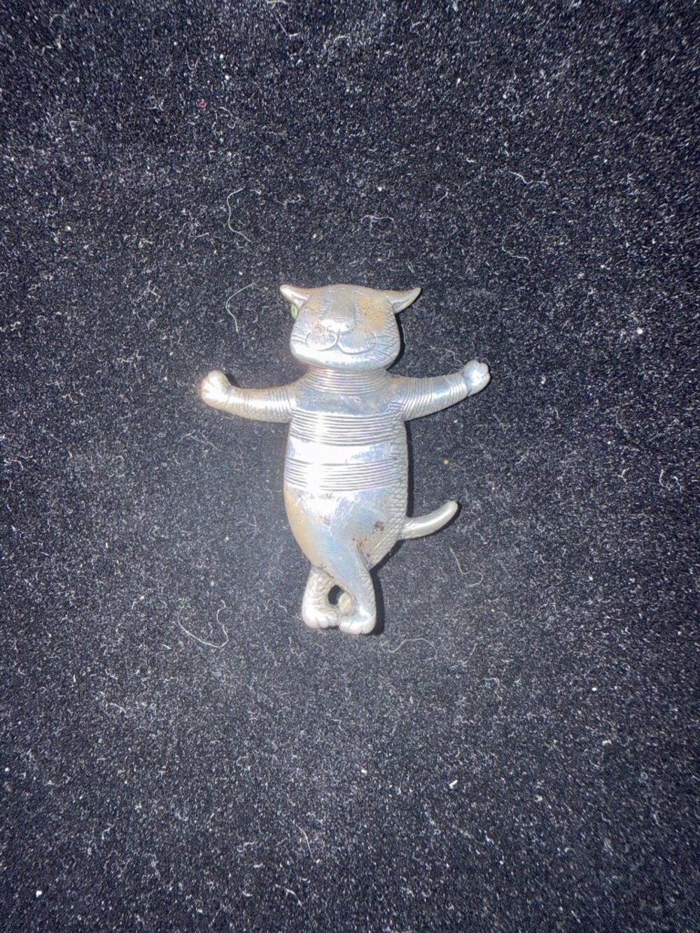 vintage Laurel Elliot cat brooch, literary art of Edward Gorey
